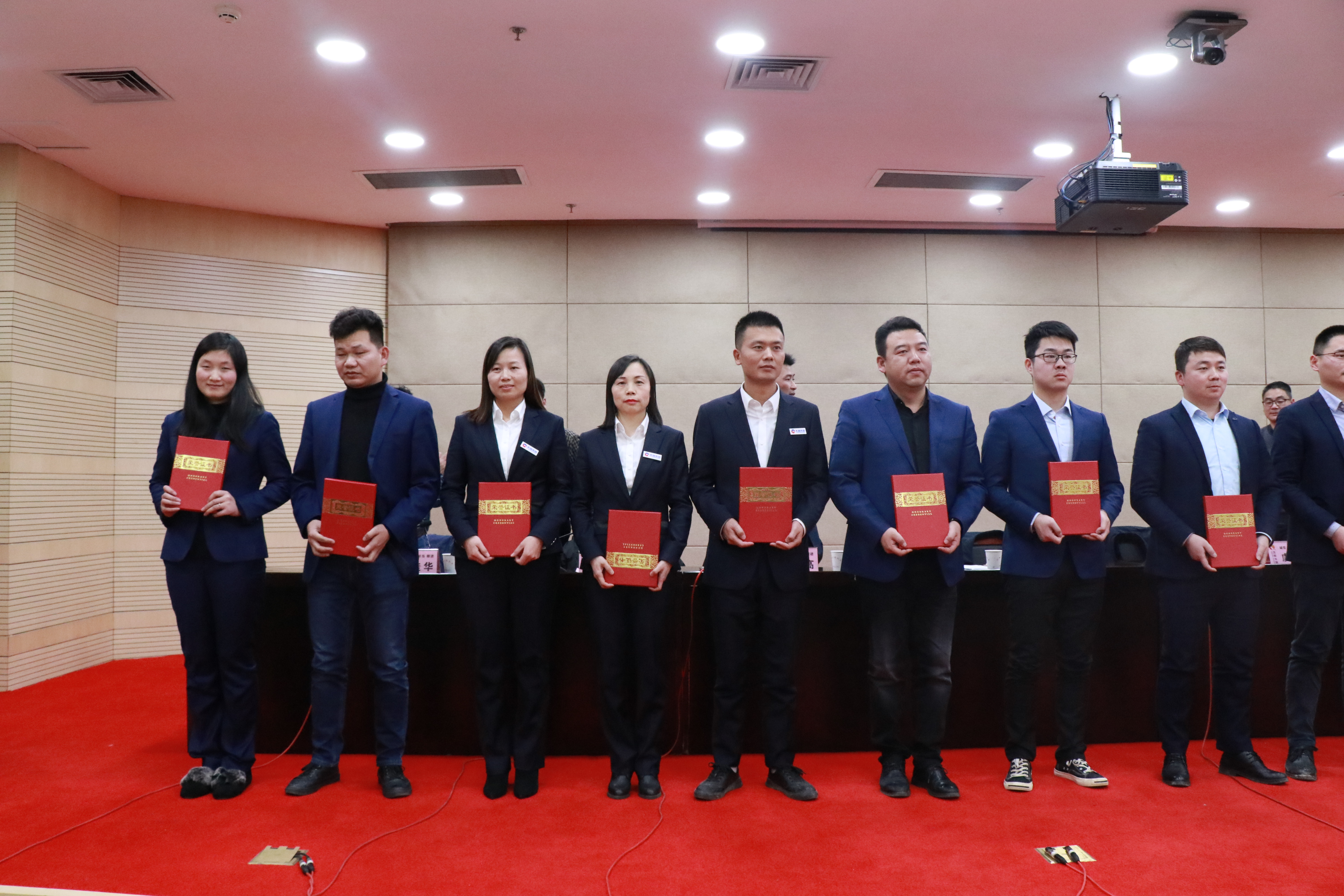 彩虹多多官网-追求健康,你我一起成长